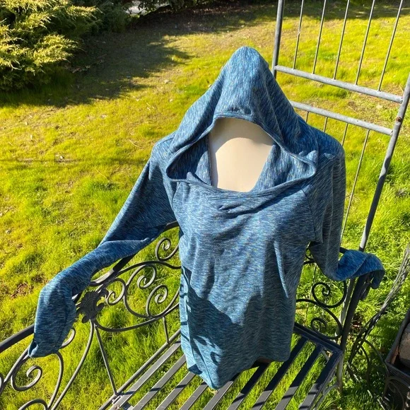 Columbia turquoise light weight activewear hoodie - Picture 1 of 5